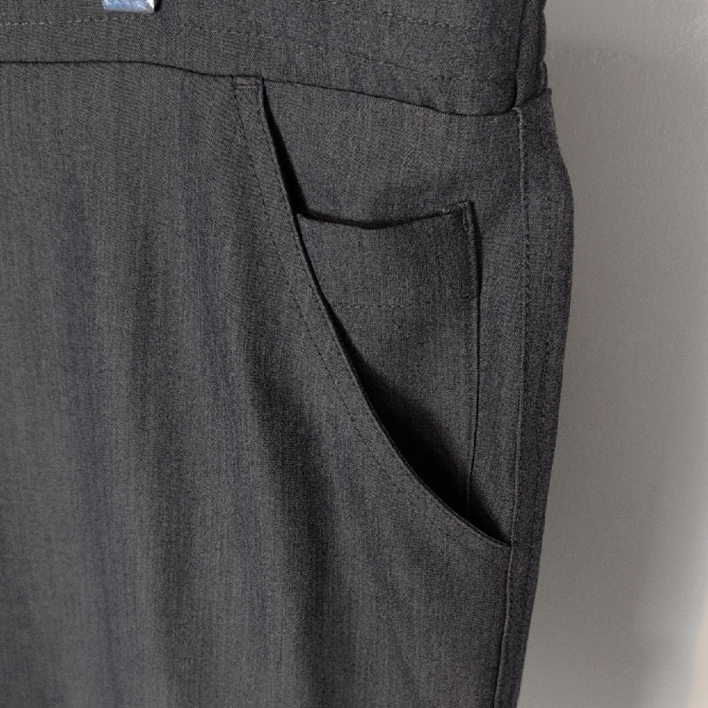 Figs Technical Collection Scrub Pants - Picture 3 of 12